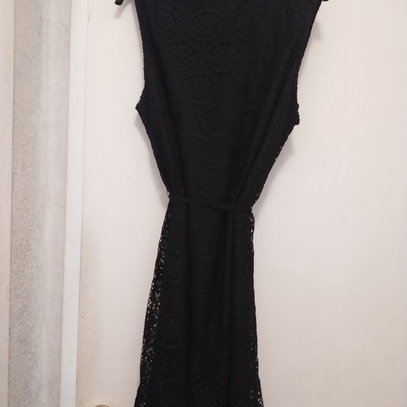 Dress - Picture 3 of 9